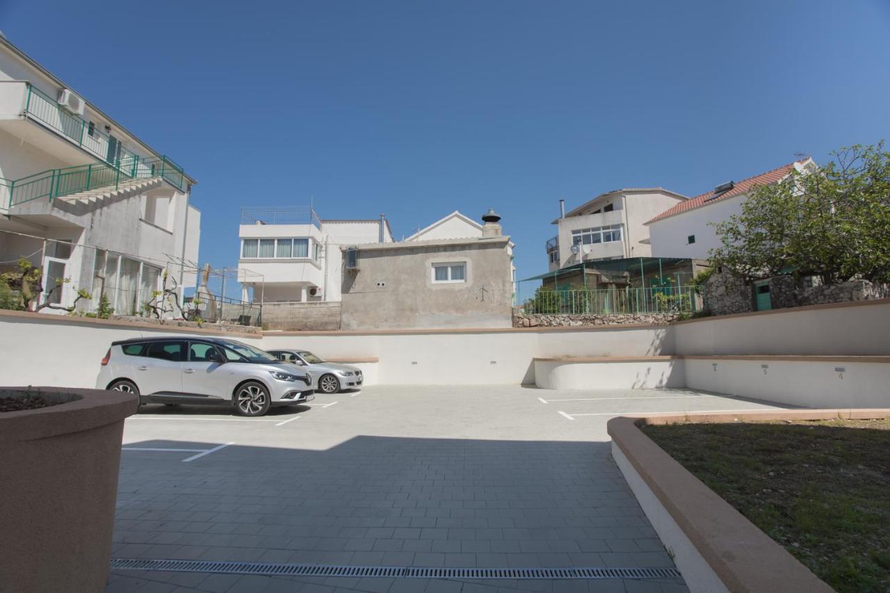 Blue Adria Apartment Primosten Exterior photo
