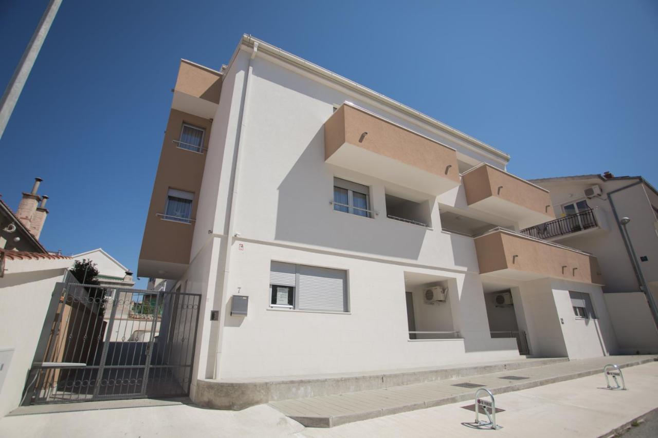 Blue Adria Apartment Primosten Exterior photo